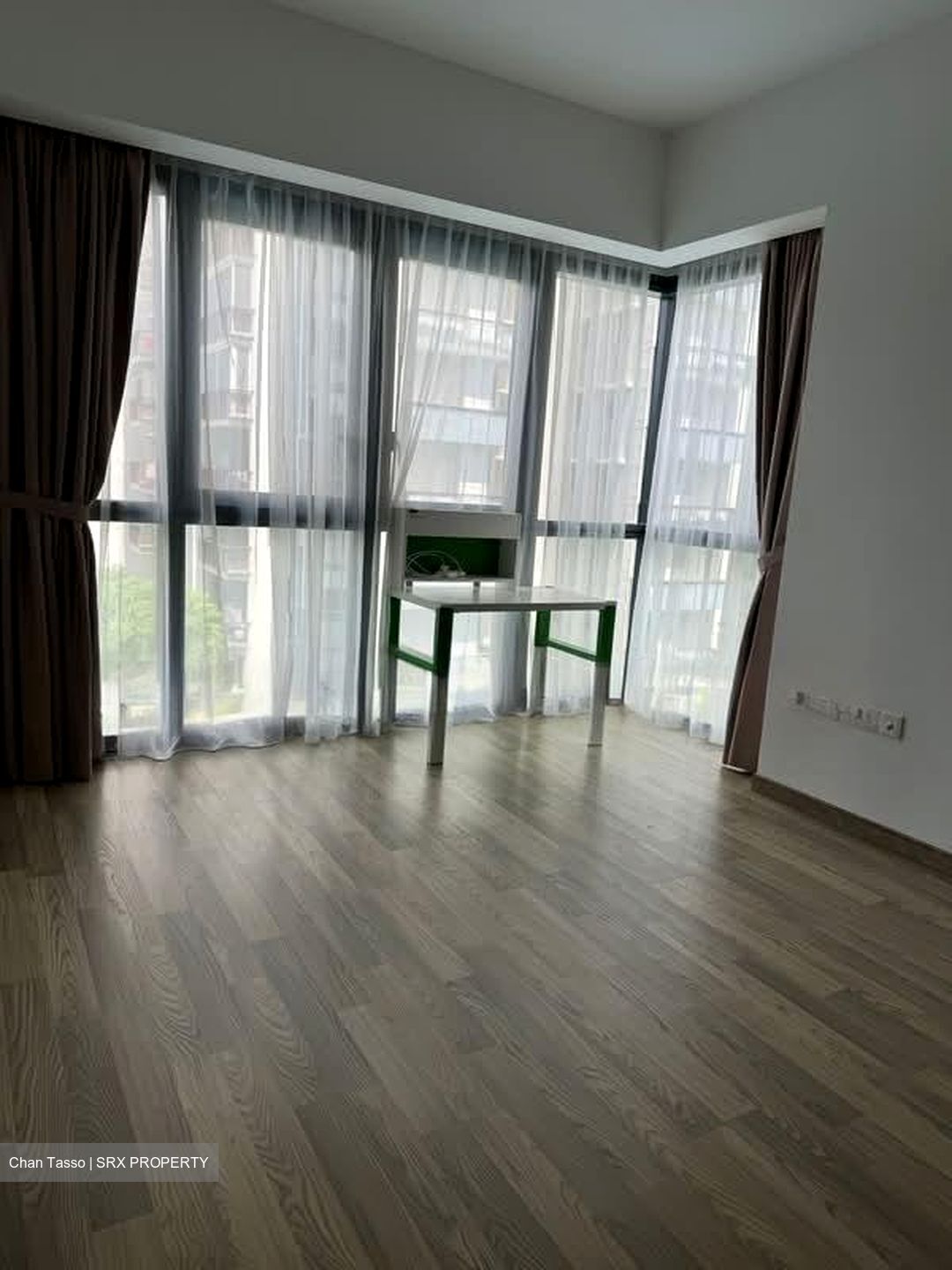 Lakeville (D22), Condominium #566102341